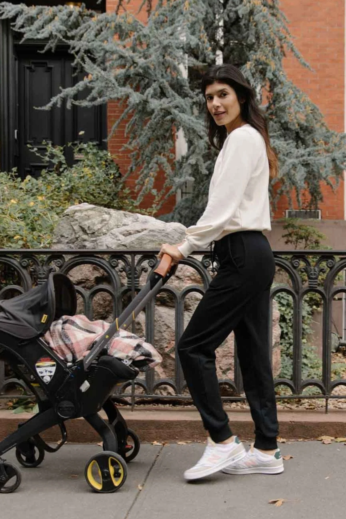 Keren Fleece Jogger - Image 7