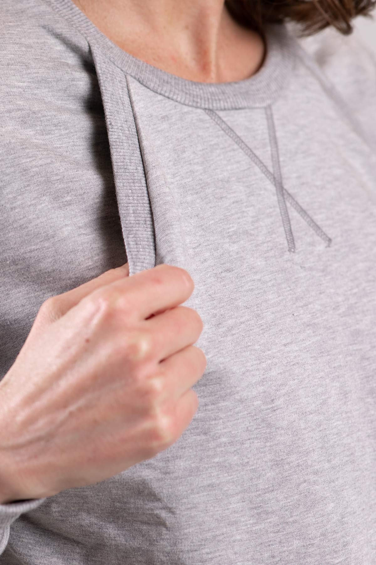 Keren Fleece Short Sleeve Nursing Sweatshirt - Image 4