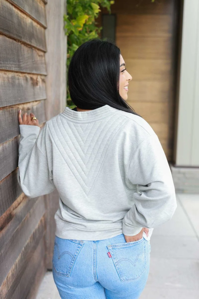 Mia Fleece Nursing Pullover - Image 9